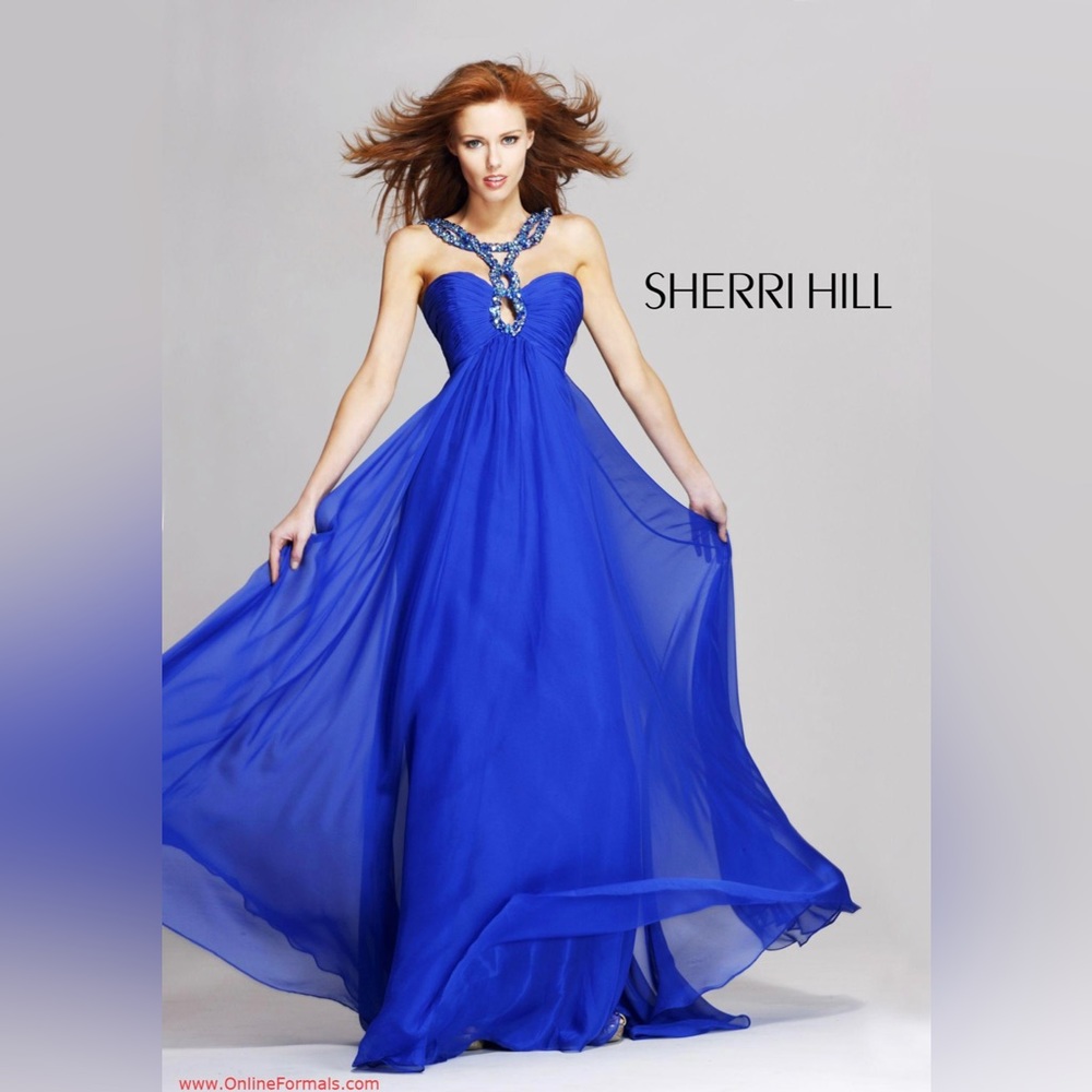 Beautiful evening dress. I used once in my daughter’s wedding.